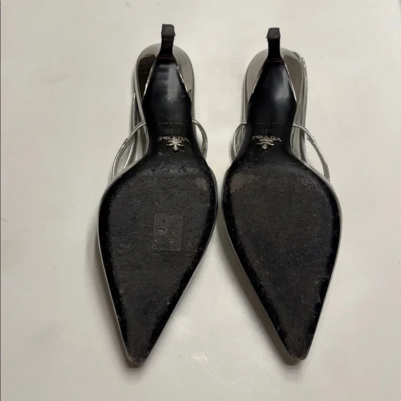 Prada Enameled Metal Triangle Patent Leather Slingback Kitten Heels 38.5 - Picture 4 of 6
